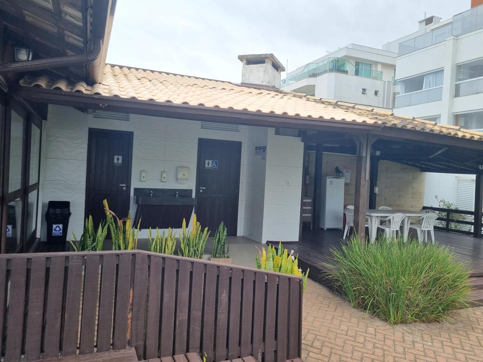 Ap Pe Na Areia Em Ingleses - Sc Apartment