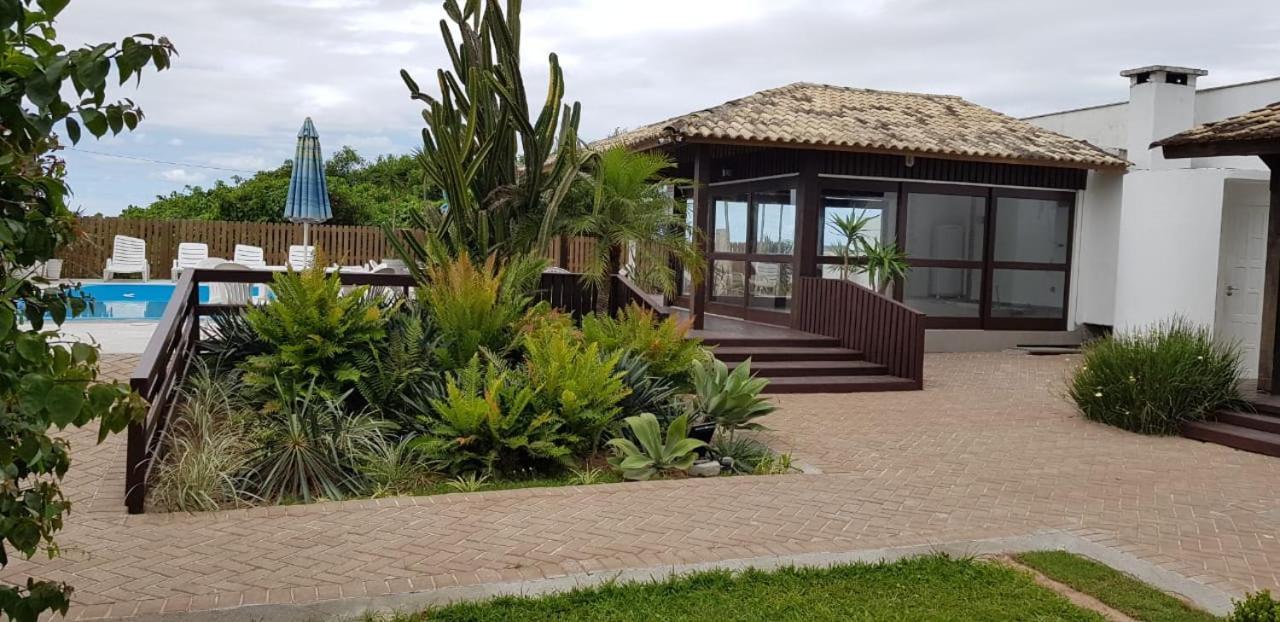 Ap Pe Na Areia Em Ingleses - Sc Florianopolis
